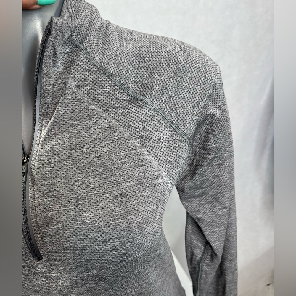 Lululemon Gray Quarter-Zip Women's Exercise Top - Picture 3 of 6